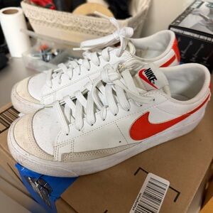 Nike Women's Sneakers (5Y)